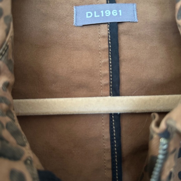 DL1961 Howard St. Leopard Print Utility Jacket (M) - Picture 3 of 4